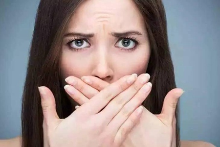 嘴里发苦是怎么回事?这三个引发女人嘴里发苦的原因