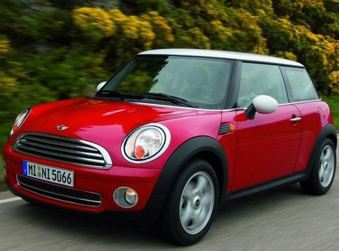 香车美女  购车品味体现女性外衣