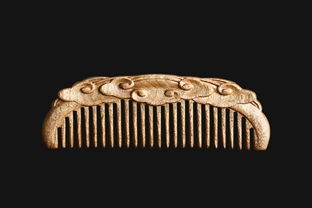 用木梳对女性有什么好处?经常梳头对女生有益!