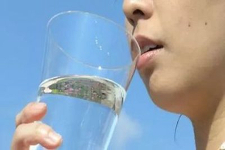 女人如何改善水肿体质,这几个方法教你轻松去除浮肿