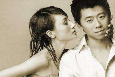 袁泉夏雨罕见同框秀恩爱，夏雨变魔术老婆袁泉秒变迷妹