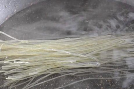 粉条怎么做好吃?包菜炒粉条的家常做法